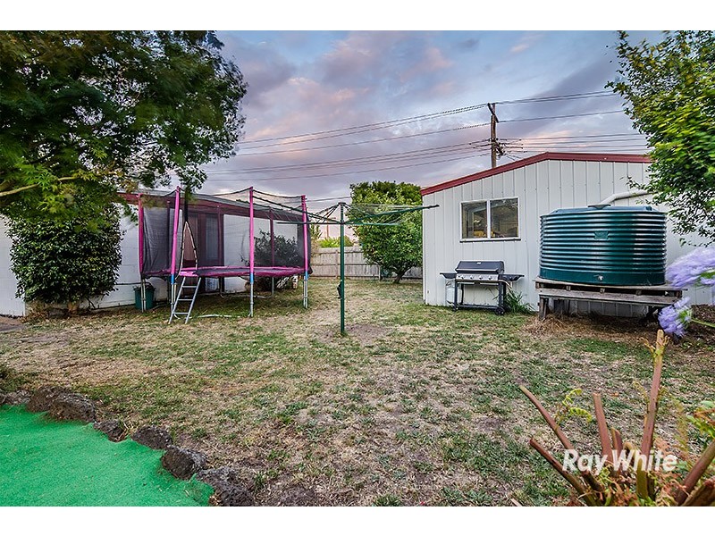 24 Camms Road, Cranbourne VIC 3977