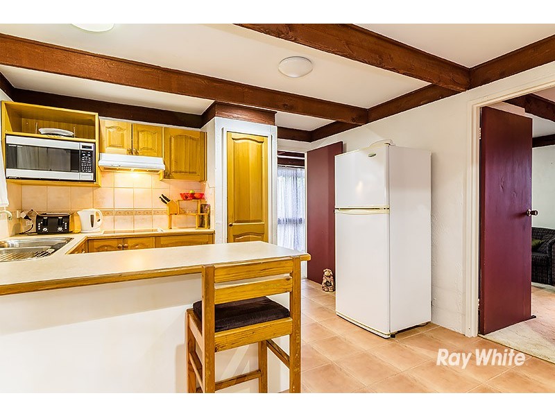 24 Camms Road, Cranbourne VIC 3977