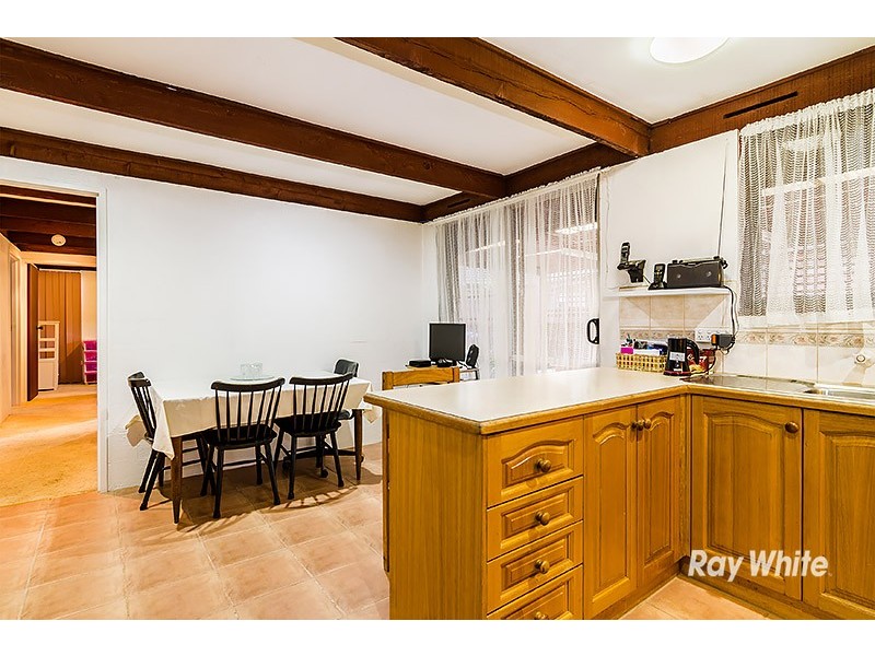 24 Camms Road, Cranbourne VIC 3977