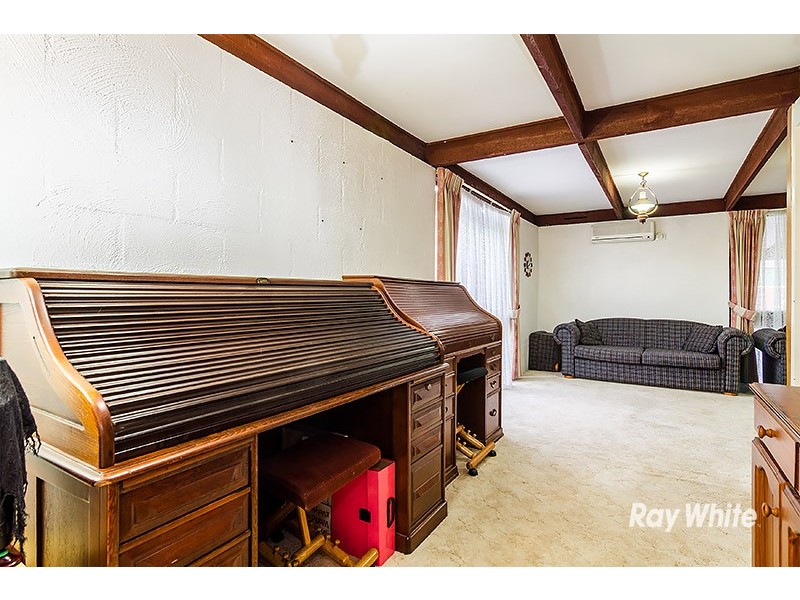 24 Camms Road, Cranbourne VIC 3977