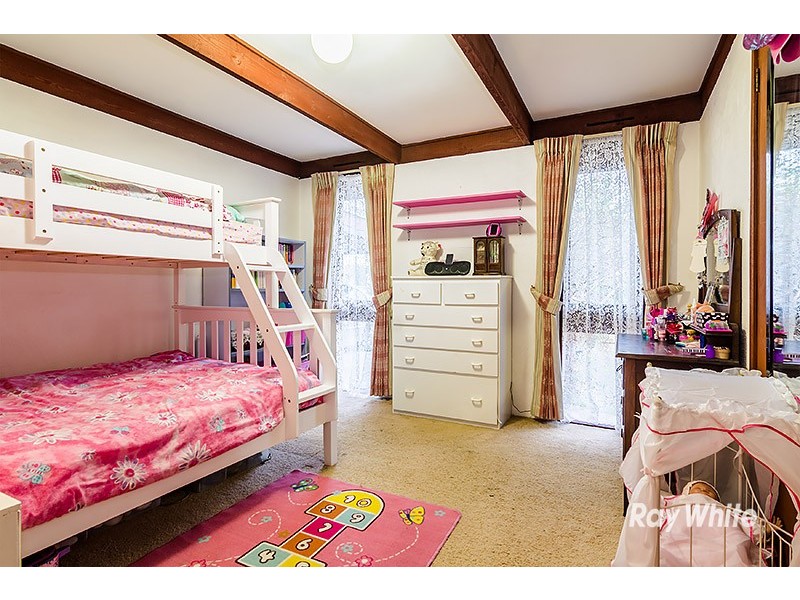 24 Camms Road, Cranbourne VIC 3977