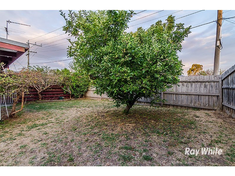 24 Camms Road, Cranbourne VIC 3977
