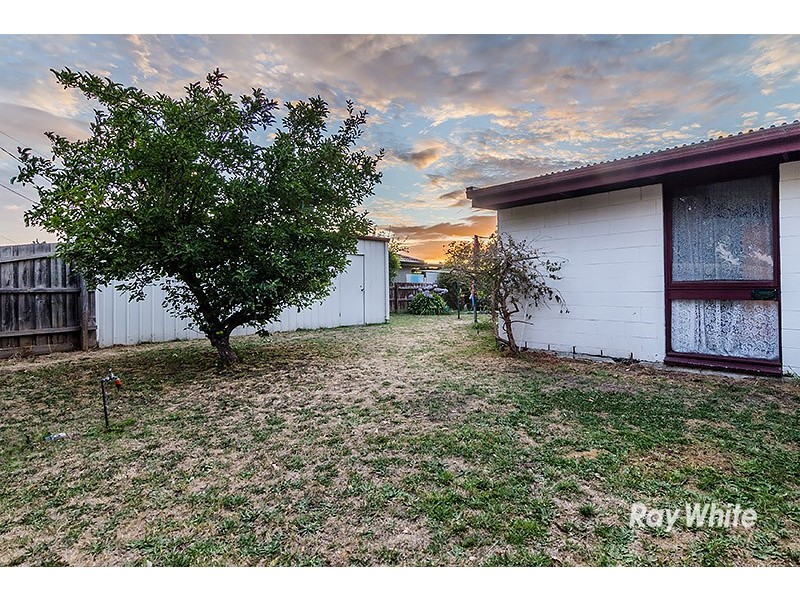 24 Camms Road, Cranbourne VIC 3977