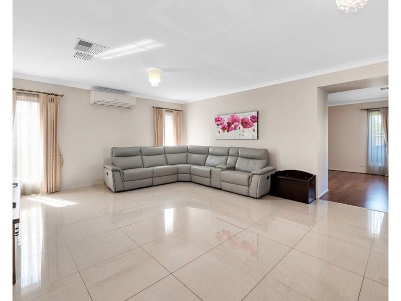 17 Carbine Way, Lyndhurst VIC 3975