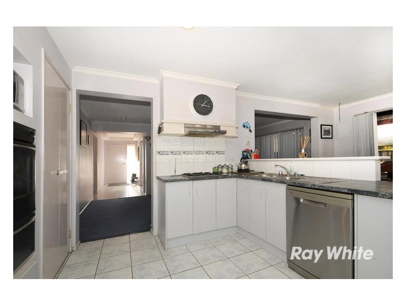 47 Central Parkway, Cranbourne West VIC 3977
