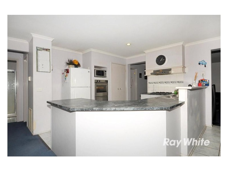 47 Central Parkway, Cranbourne West VIC 3977