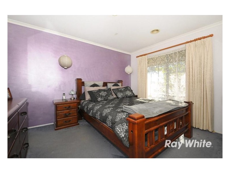 47 Central Parkway, Cranbourne West VIC 3977