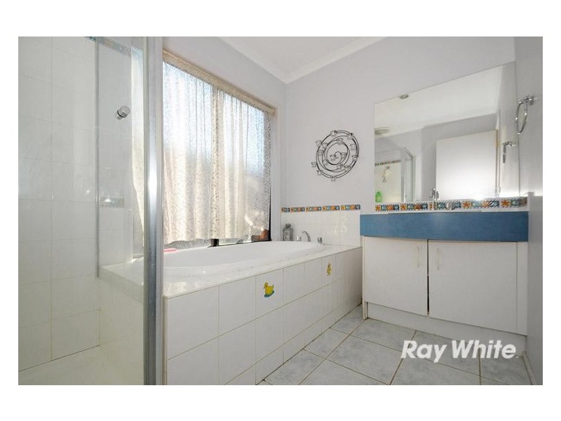 47 Central Parkway, Cranbourne West VIC 3977
