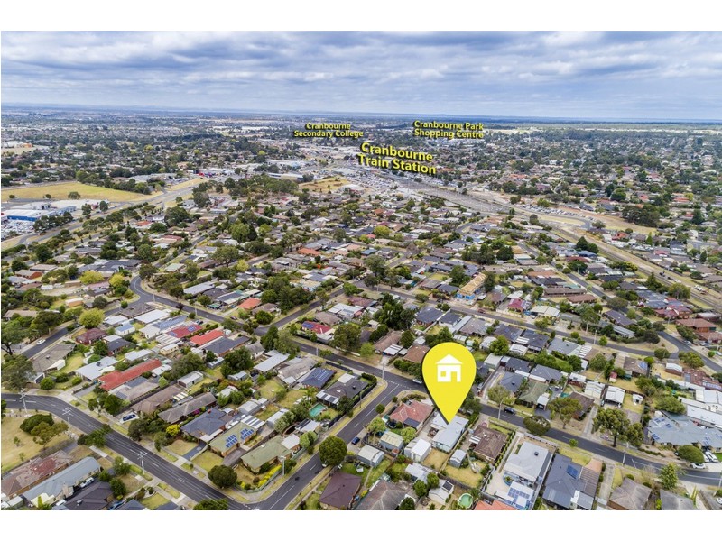 64 Circle Drive North, Cranbourne VIC 3977