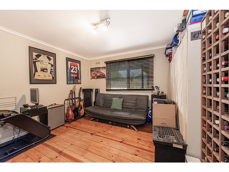 64 Circle Drive North, Cranbourne VIC 3977