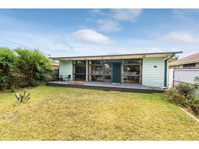 64 Circle Drive North, Cranbourne VIC 3977