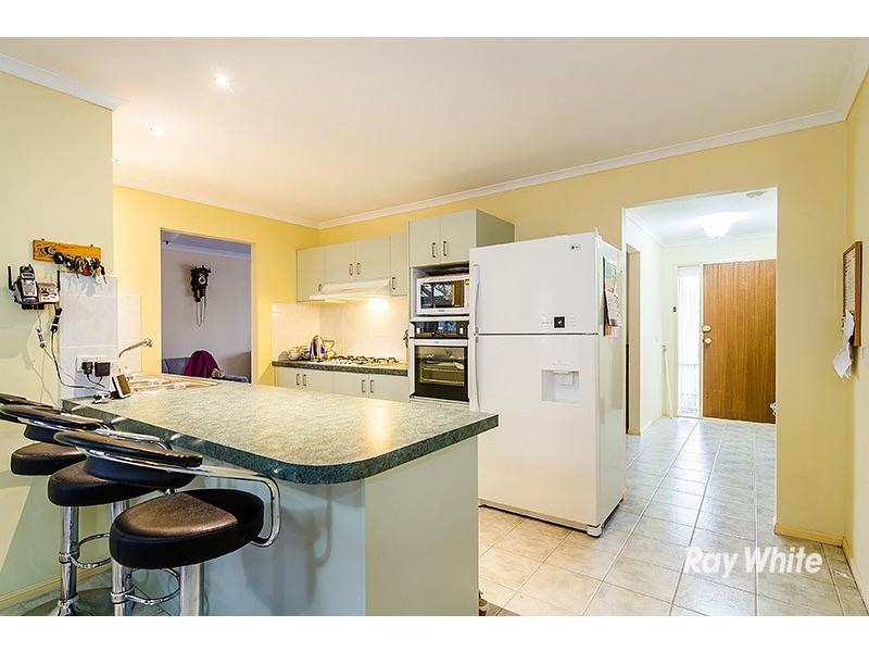 10 Connor Mews, Cranbourne East VIC 3977
