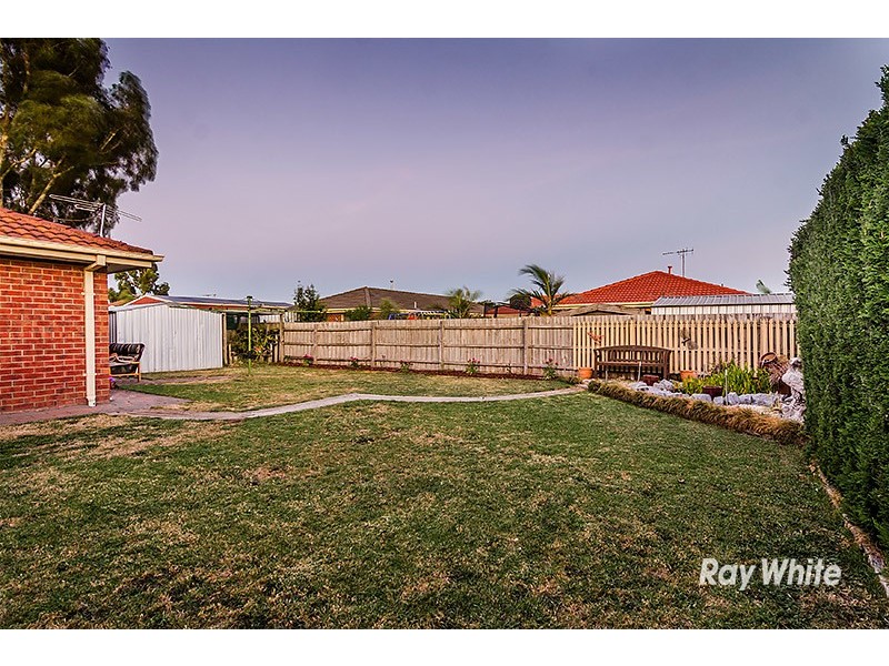 10 Connor Mews, Cranbourne East VIC 3977