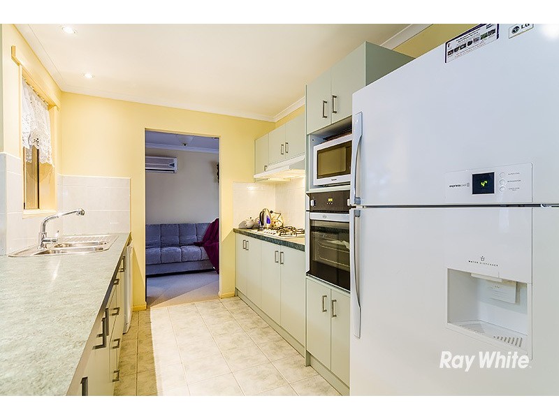 10 Connor Mews, Cranbourne East VIC 3977