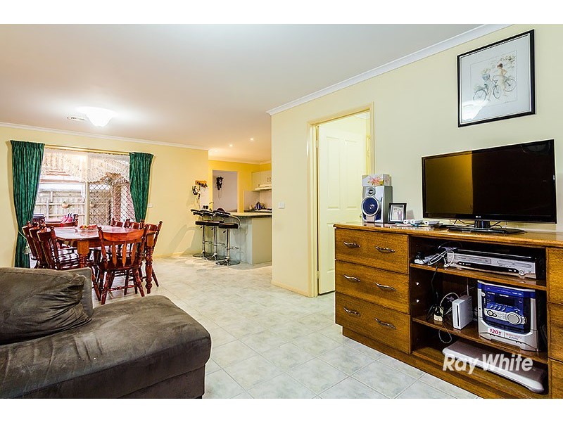 10 Connor Mews, Cranbourne East VIC 3977