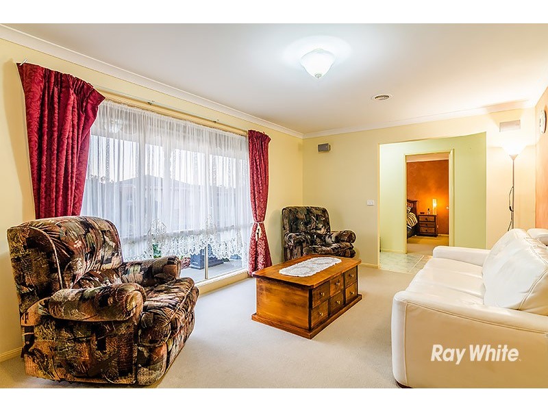 10 Connor Mews, Cranbourne East VIC 3977