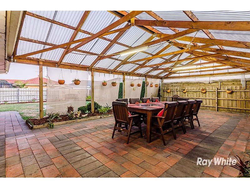 10 Connor Mews, Cranbourne East VIC 3977