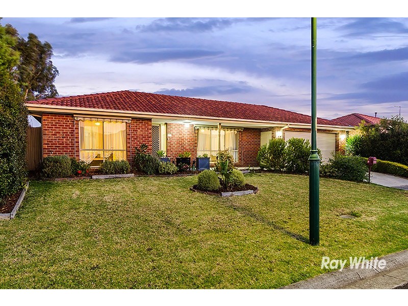 10 Connor Mews, Cranbourne East VIC 3977