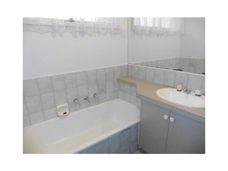 47 Courtenay Avenue, Cranbourne North VIC 3977