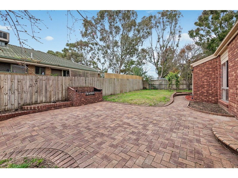 11 Culcairn Court, Narre Warren South VIC 3805