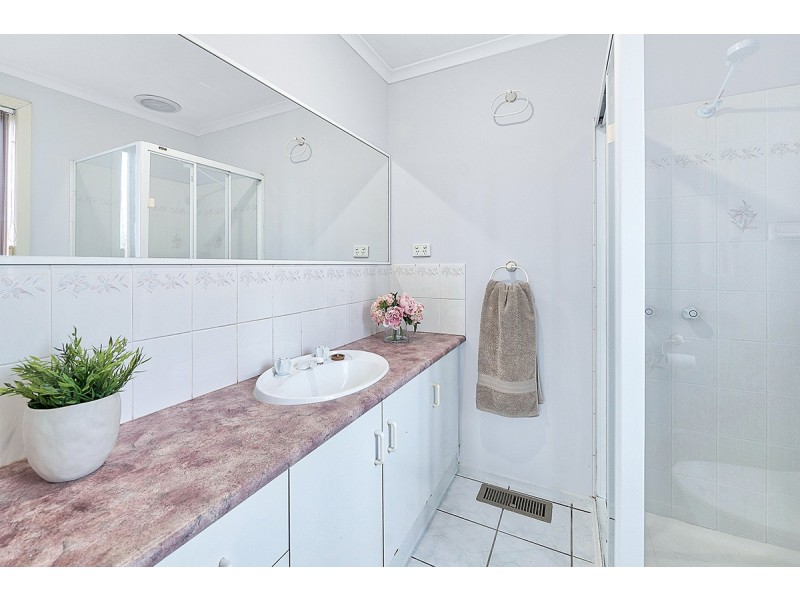 11 Culcairn Court, Narre Warren South VIC 3805