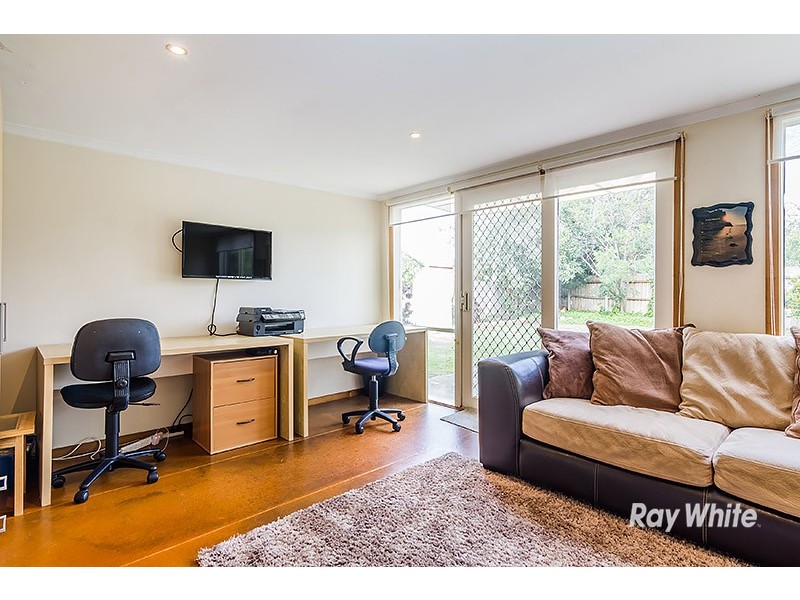 12 Dean Court, Cranbourne West VIC 3977