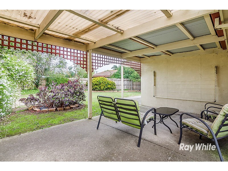 12 Dean Court, Cranbourne West VIC 3977