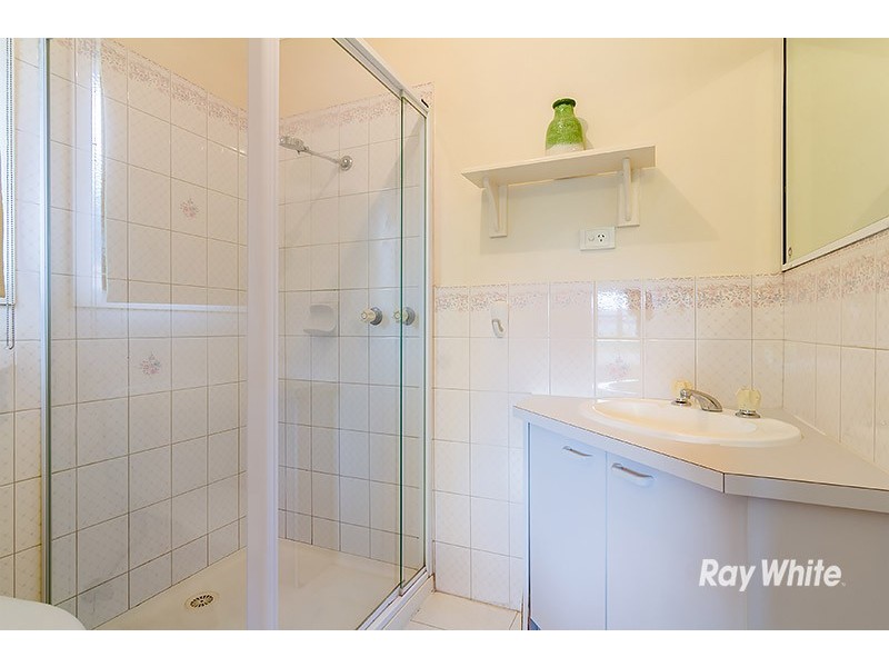 12 Dean Court, Cranbourne West VIC 3977