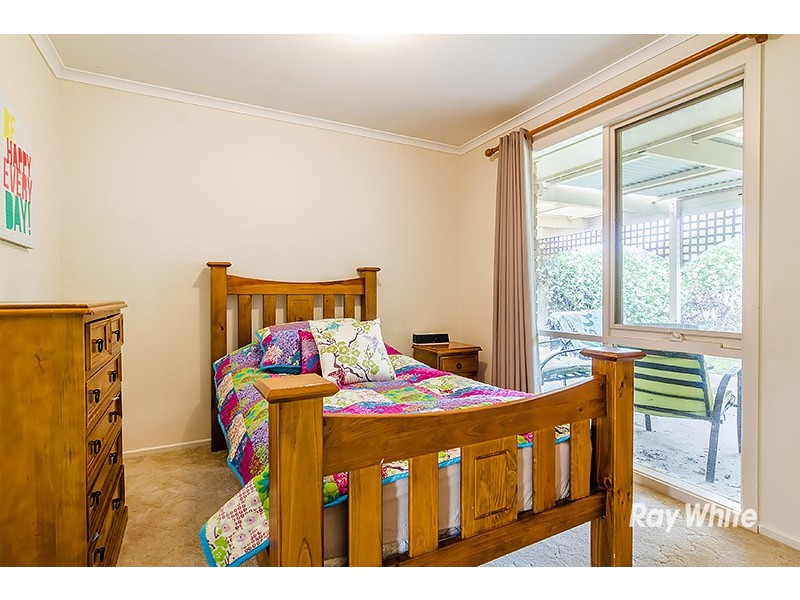 12 Dean Court, Cranbourne West VIC 3977