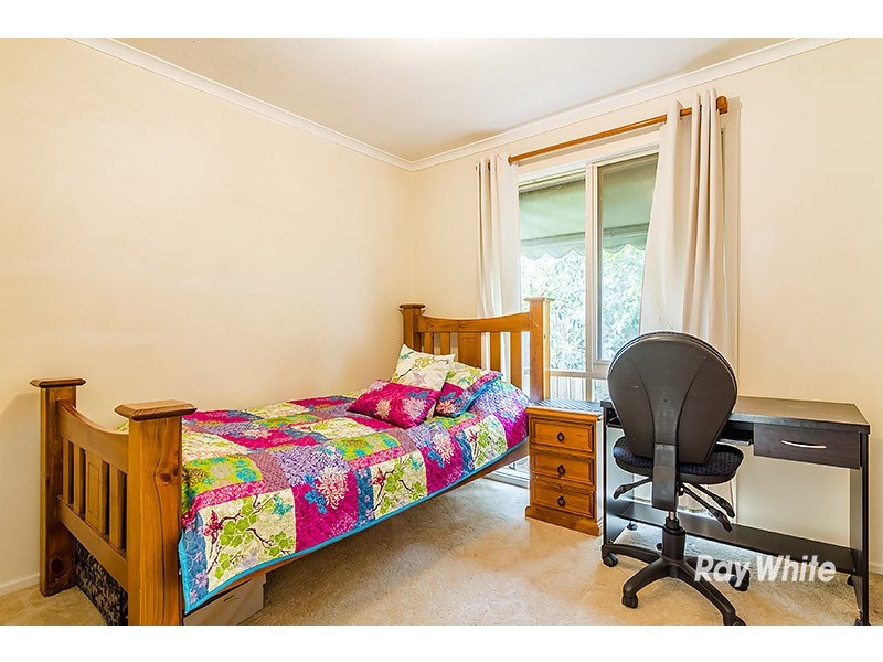 12 Dean Court, Cranbourne West VIC 3977