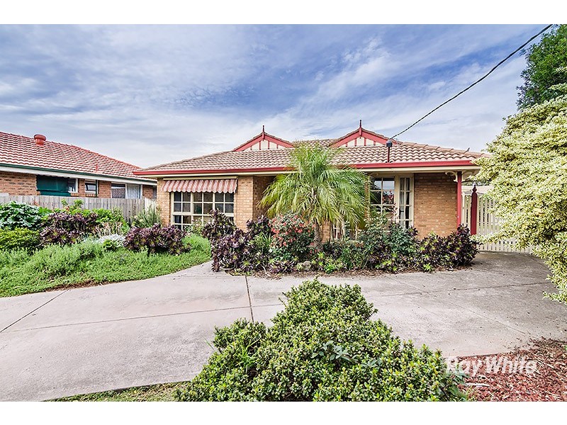 12 Dean Court, Cranbourne West VIC 3977