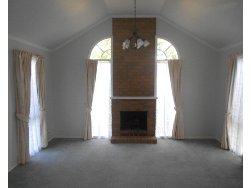 7 Eliza Street, Cranbourne North VIC 3977