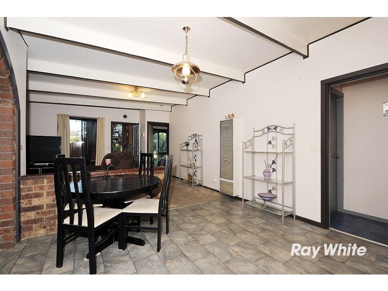 16 Fenfield Street, Cranbourne VIC 3977