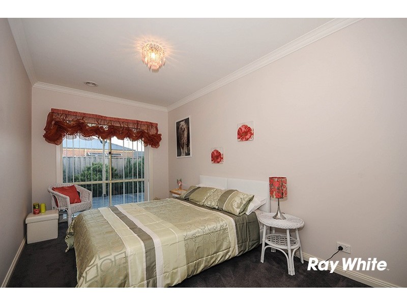 20 Flash Dan Drive, Cranbourne East VIC 3977