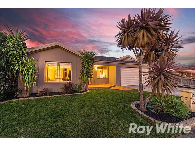 21 Forest Oak Court, Cranbourne VIC 3977