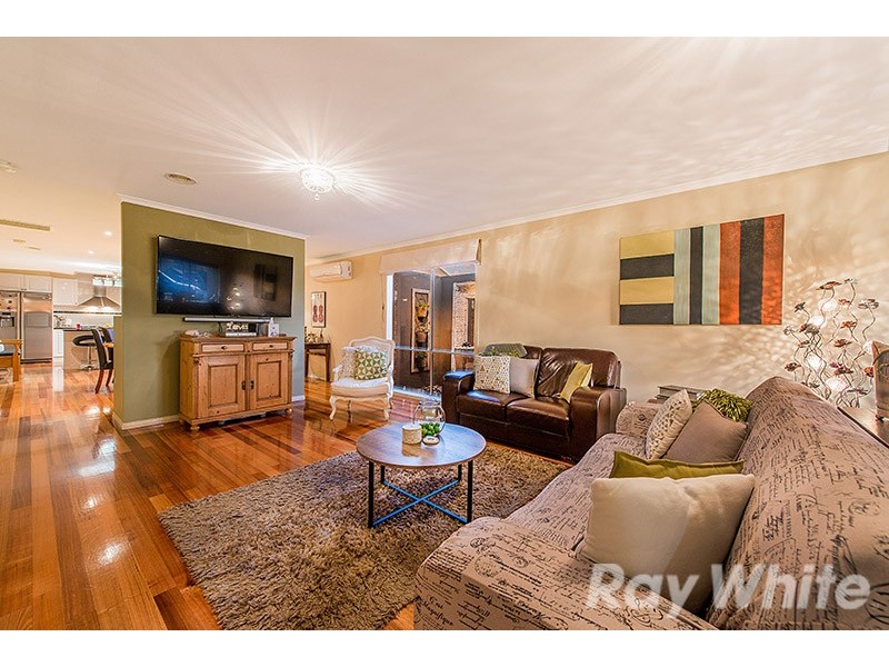 21 Forest Oak Court, Cranbourne VIC 3977