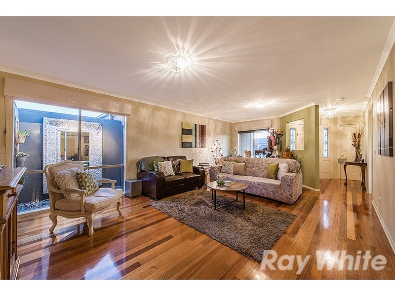 21 Forest Oak Court, Cranbourne VIC 3977