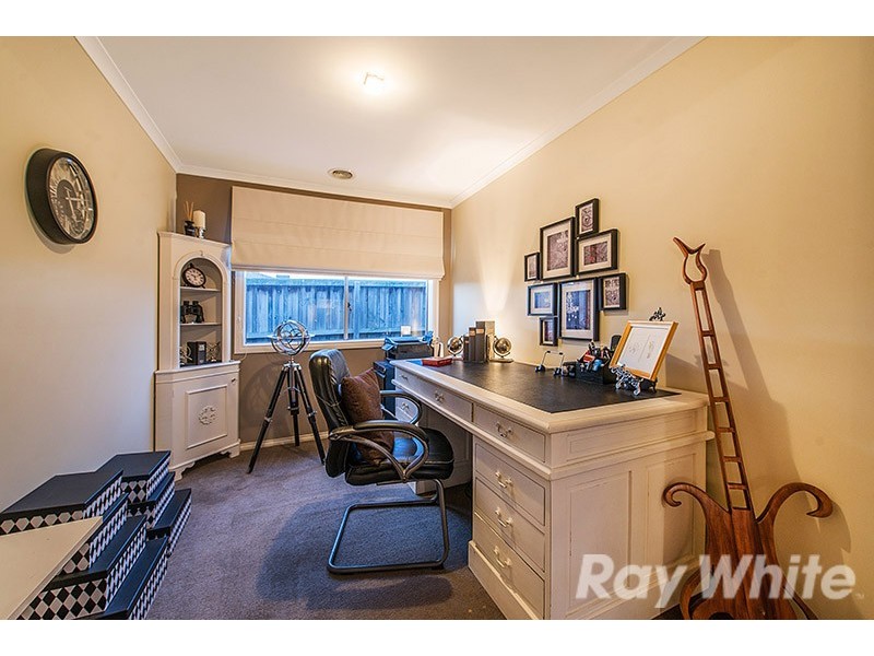 21 Forest Oak Court, Cranbourne VIC 3977