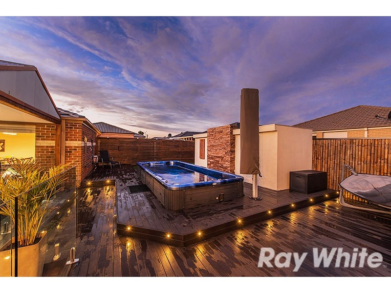 21 Forest Oak Court, Cranbourne VIC 3977