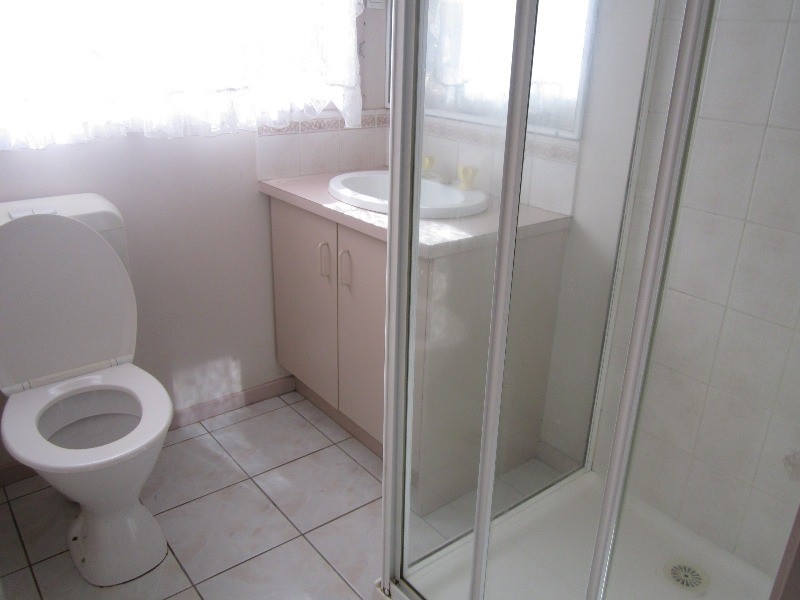 38 Frances Crescent, Cranbourne North VIC 3977