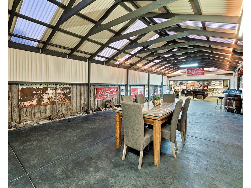 5 Geebung Road, Cranbourne West VIC 3977