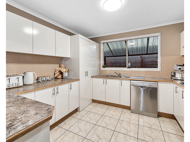 5 Geebung Road, Cranbourne West VIC 3977