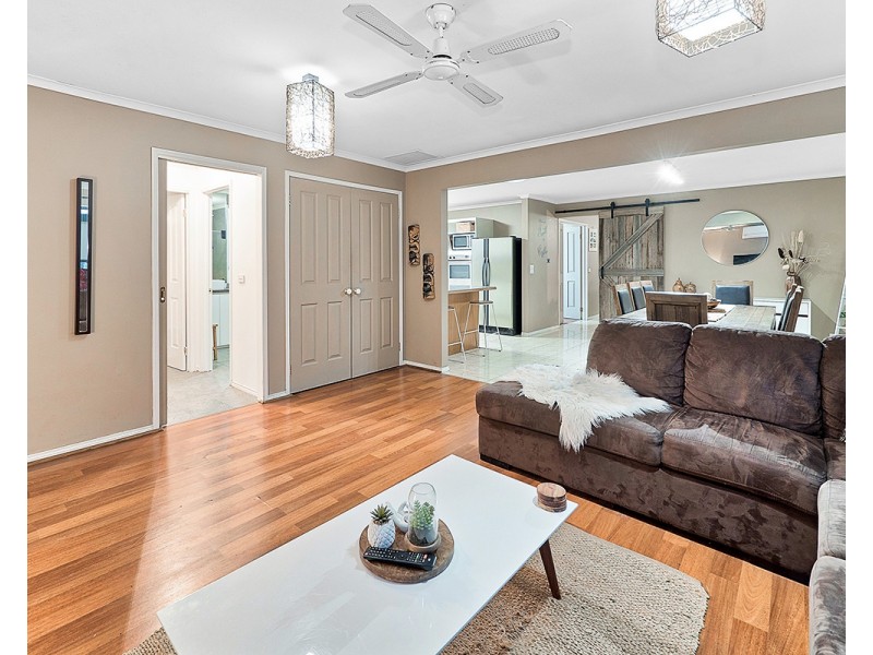 5 Geebung Road, Cranbourne West VIC 3977