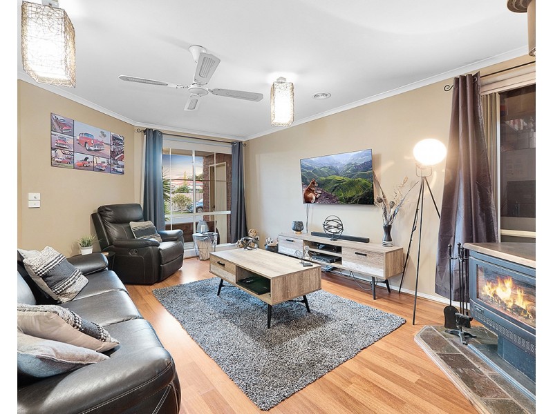 5 Geebung Road, Cranbourne West VIC 3977