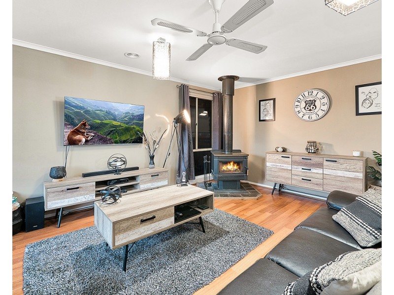 5 Geebung Road, Cranbourne West VIC 3977