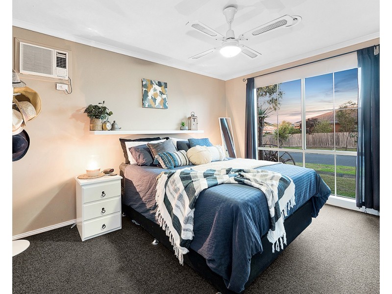 5 Geebung Road, Cranbourne West VIC 3977