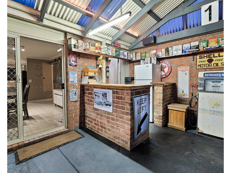 5 Geebung Road, Cranbourne West VIC 3977