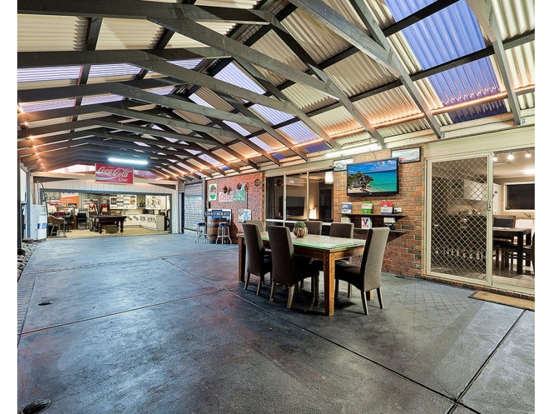 5 Geebung Road, Cranbourne West VIC 3977