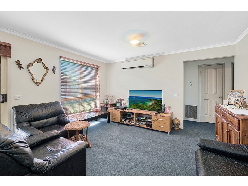 26 Genista Road, Cranbourne West VIC 3977