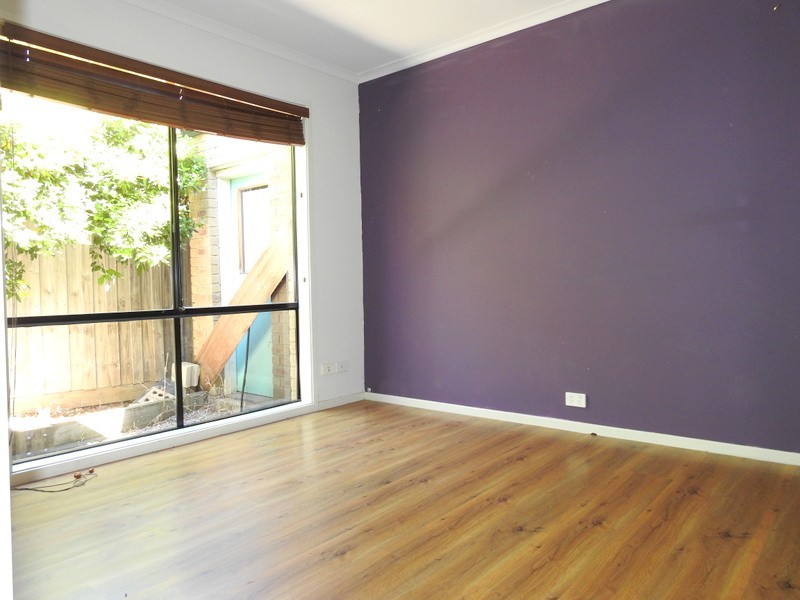 11 Glenshee Drive, Lynbrook VIC 3975